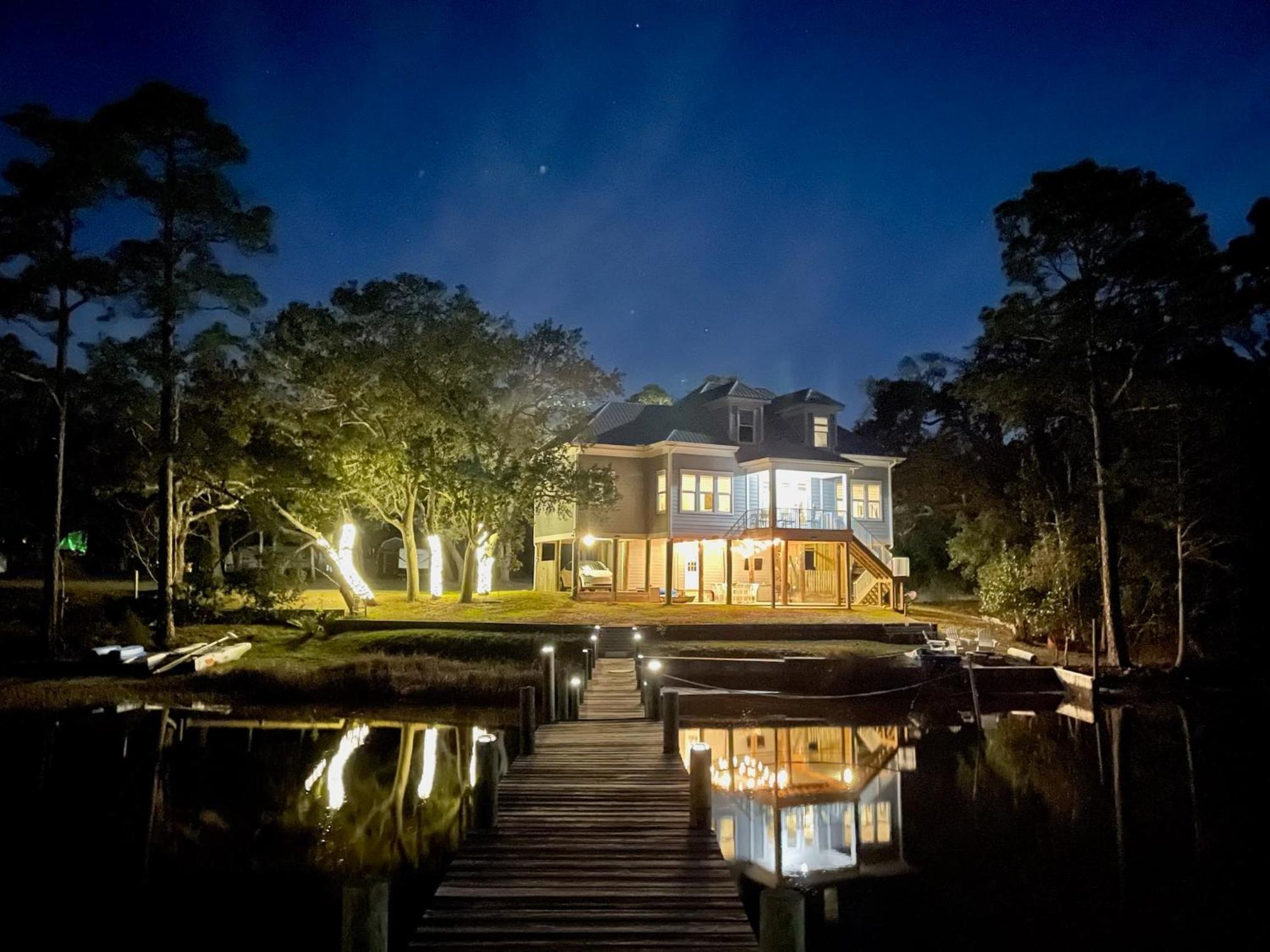 Bayfront Retreat With Private Pier For All Ages Navarre Exterior photo